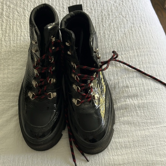 Lug sole booties - Picture 2 of 2